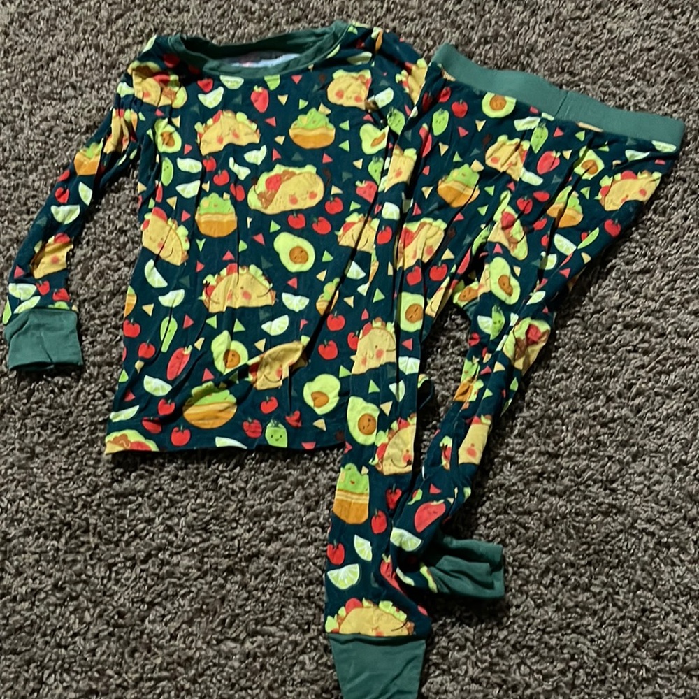 Super soft Taco pajamas 18-24 months